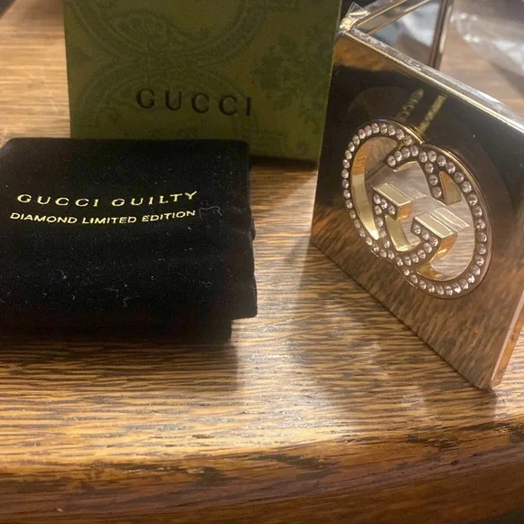 GUCCI GUILTY DIAMOND LIMITED EDITION MIRROR COMPACT